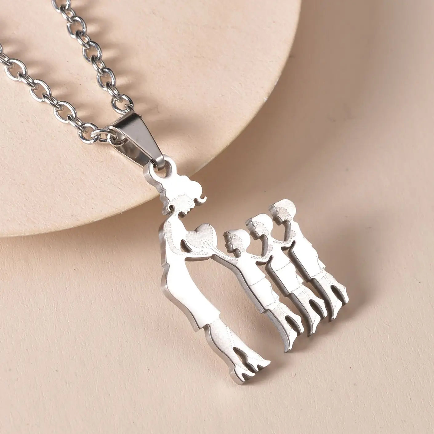 Lovely Gold Color Family Pendant Necklaces Mom Dad Children Baby Woman Stainless Steel Choker Jewelry Mother Day Gift New