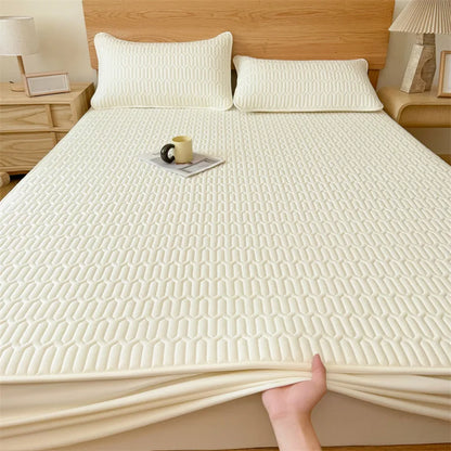 Fitted bed Sheet Waterproof Quilted Mattress Protector Breathable Mattress Cover Anti-mite Anti-bacterial No Pillowcase
