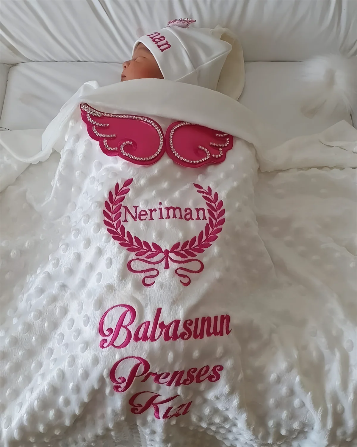 Dollbling 3pcs Wings Outfits Plus Blanket Any Name Embroidery Sweetwood Gift Set Baby Pajamas Hat Welcome Home Ceremonial dress