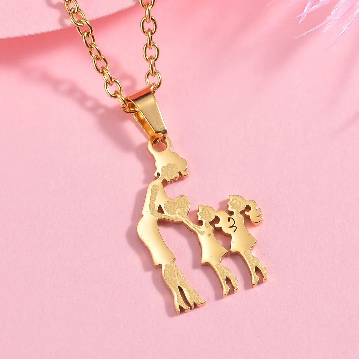 Lovely Gold Color Family Pendant Necklaces Mom Dad Children Baby Woman Stainless Steel Choker Jewelry Mother Day Gift New