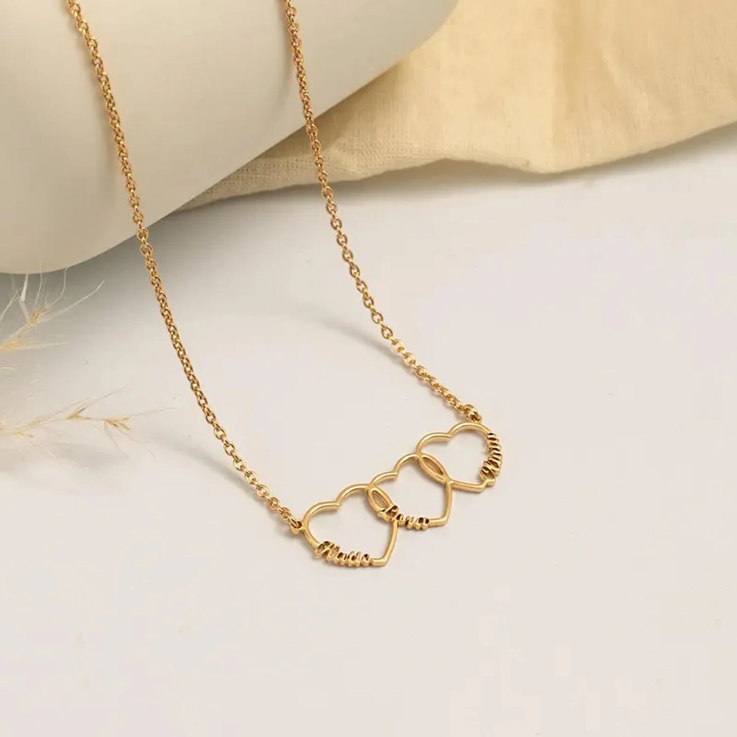 Lemegeton Personalized Heart Name Necklace Custom Triple Hearts Pendant Stainless Steel Jewelry Couple Family Mom Birthday Gifts