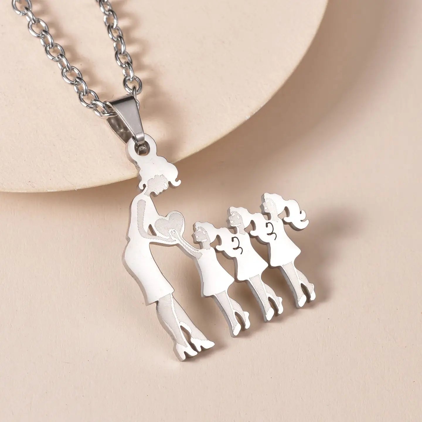Lovely Gold Color Family Pendant Necklaces Mom Dad Children Baby Woman Stainless Steel Choker Jewelry Mother Day Gift New