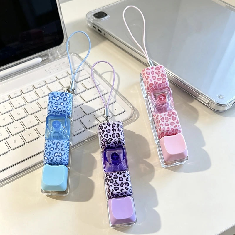 Light Up Keychain Keyboard 2/4 Key Keychain Pendant Decompression Keyring Hanging Pendant for Backpack Stress Releasing Gift