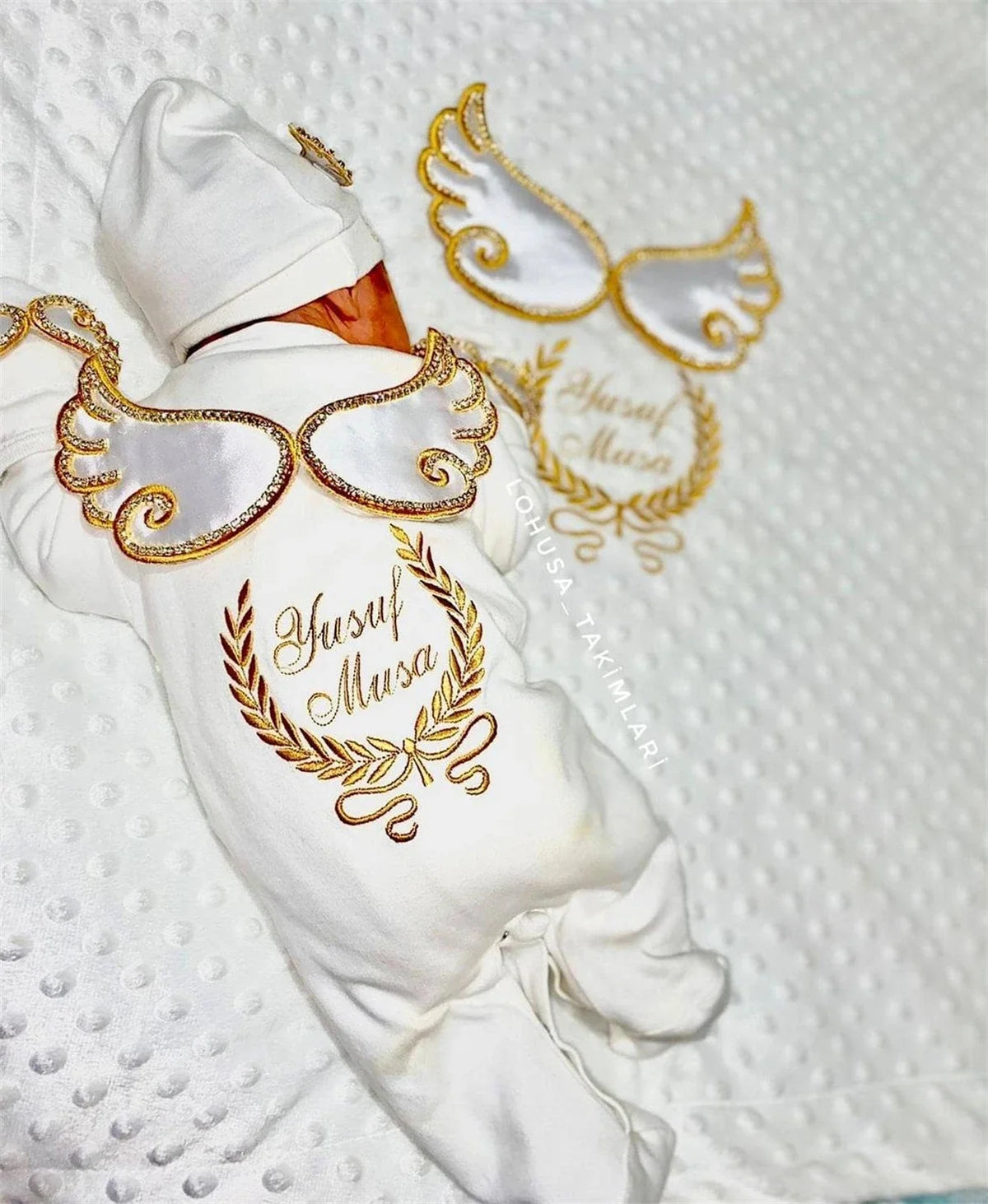 Dollbling 3pcs Wings Outfits Plus Blanket Any Name Embroidery Sweetwood Gift Set Baby Pajamas Hat Welcome Home Ceremonial dress