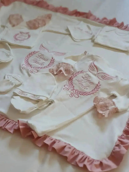 10pcs Wings Outfits Any Name Personalized Laurel Tree Embroidery Gift Baby Pajamas Hat Welcome Home Ceremonial dress