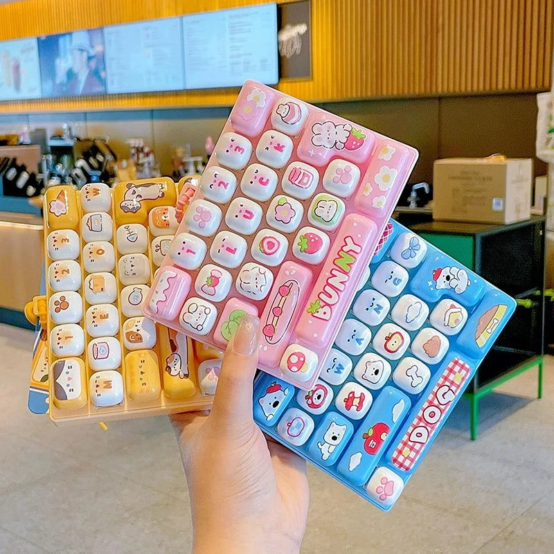 26-keycap Keyboard Keychain Button Clicker Decompression Toy Cartoon Anti Stress Keyboard Keychains Pendant Fidget Toys Gifts