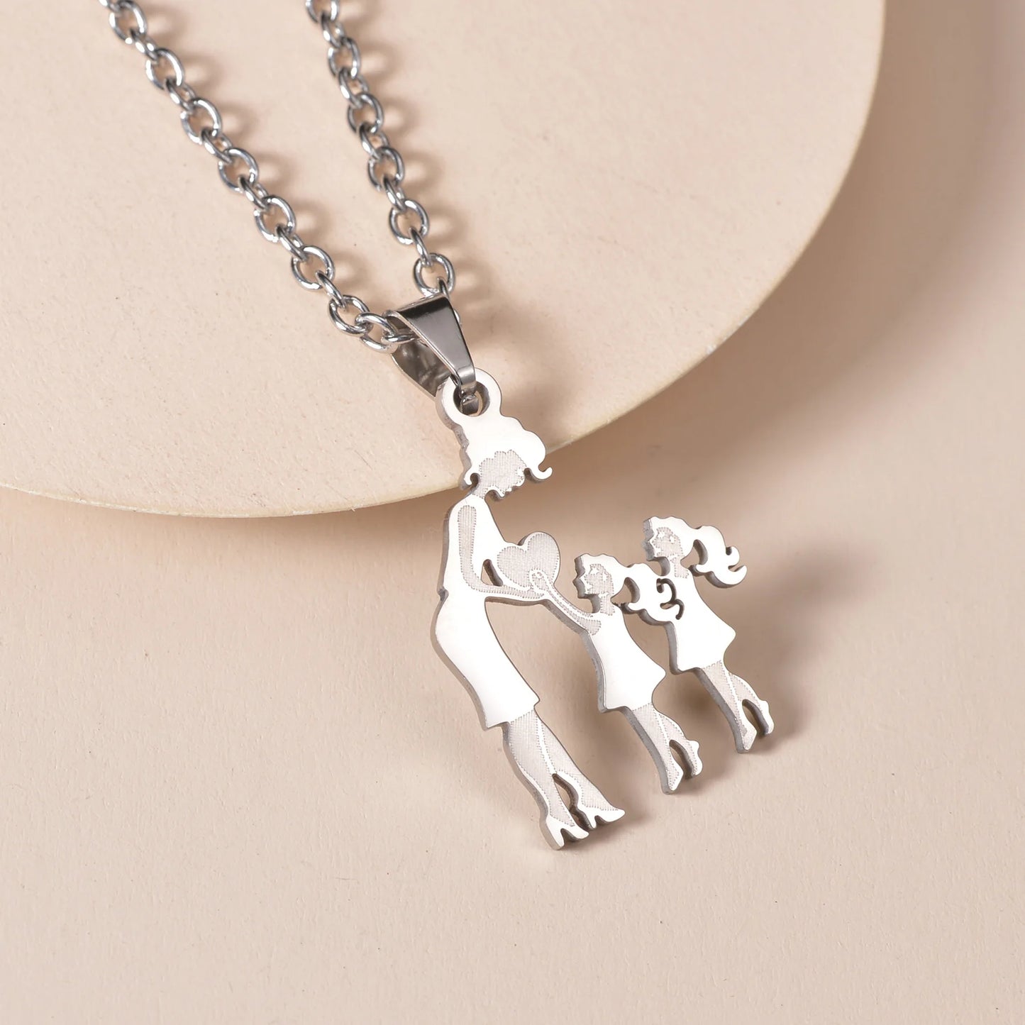 Lovely Gold Color Family Pendant Necklaces Mom Dad Children Baby Woman Stainless Steel Choker Jewelry Mother Day Gift New