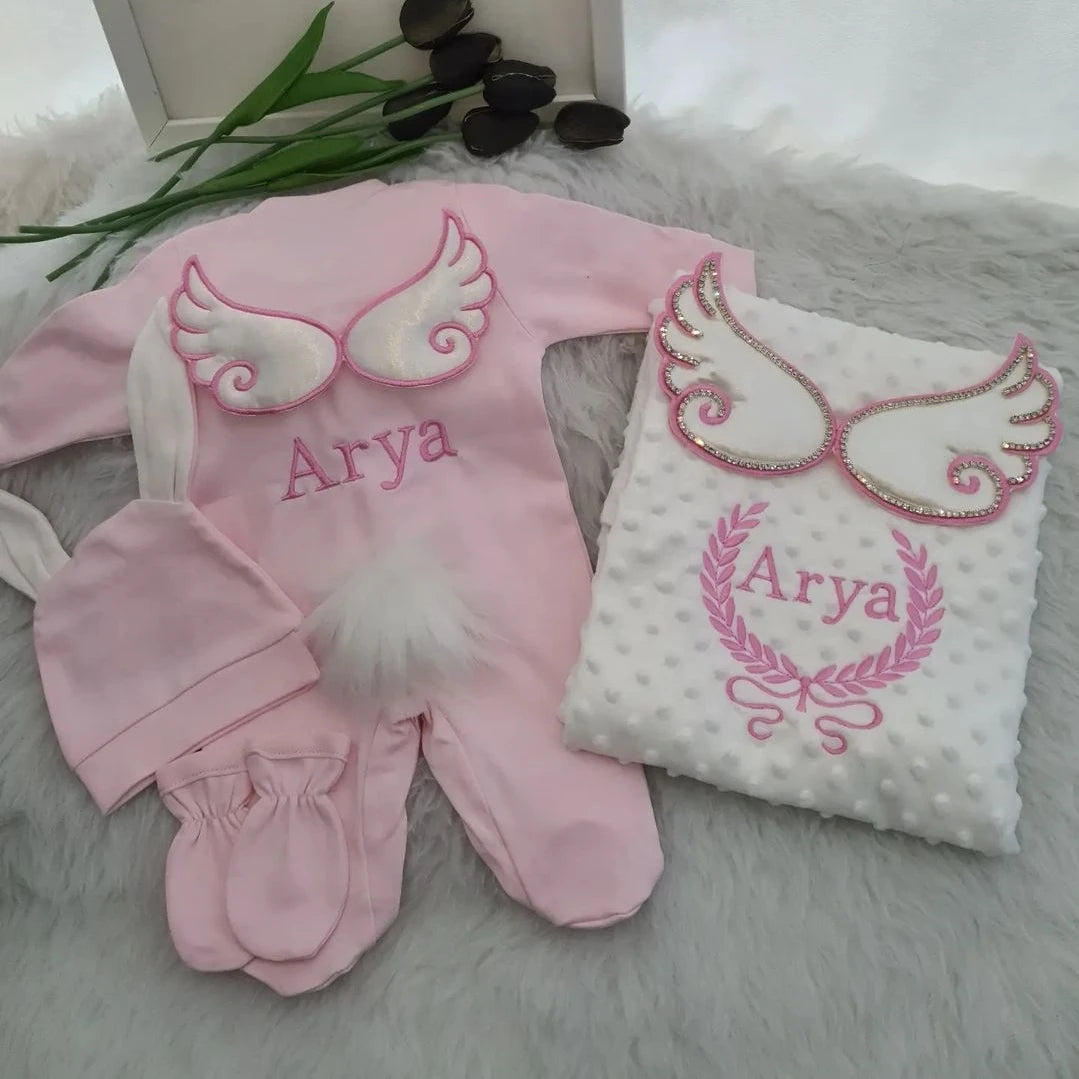 Dollbling 3pcs Wings Outfits Plus Blanket Any Name Embroidery Sweetwood Gift Set Baby Pajamas Hat Welcome Home Ceremonial dress