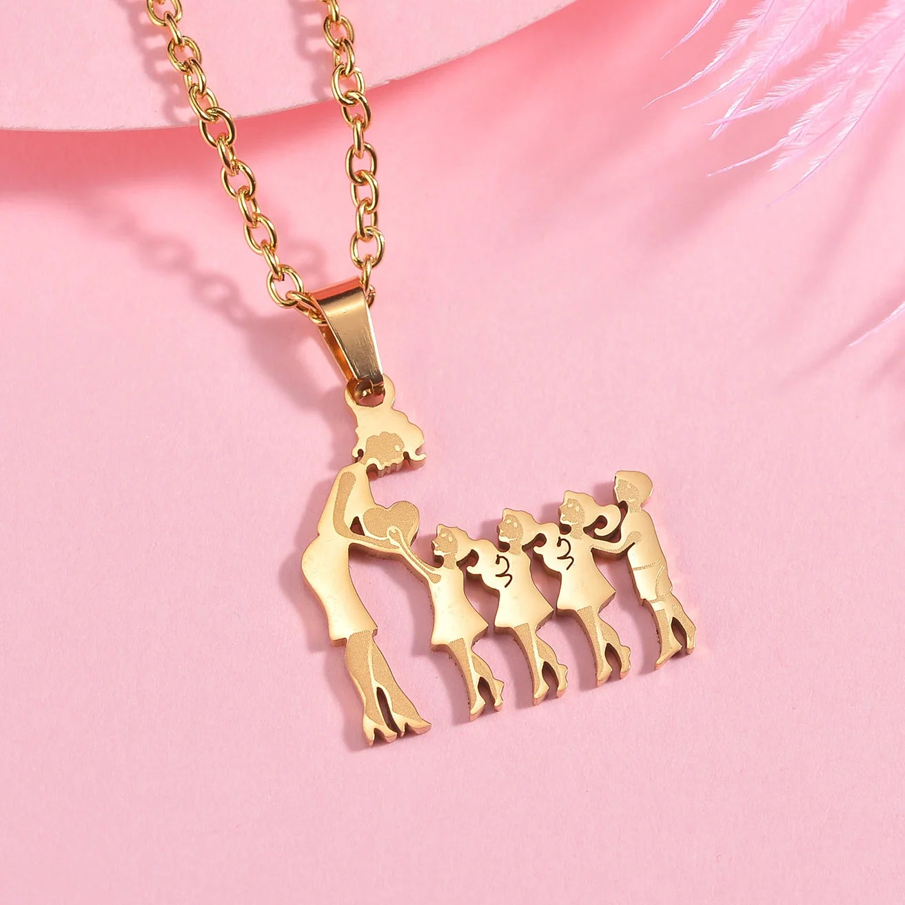 Lovely Gold Color Family Pendant Necklaces Mom Dad Children Baby Woman Stainless Steel Choker Jewelry Mother Day Gift New
