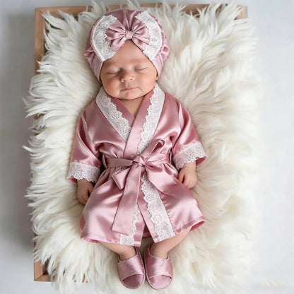 3PCS Newborn Photography Outfits Set 1 Month 100 Days Baby Girl Lace Dathrobe With Bow Turban Hat And Slippers Photo Props