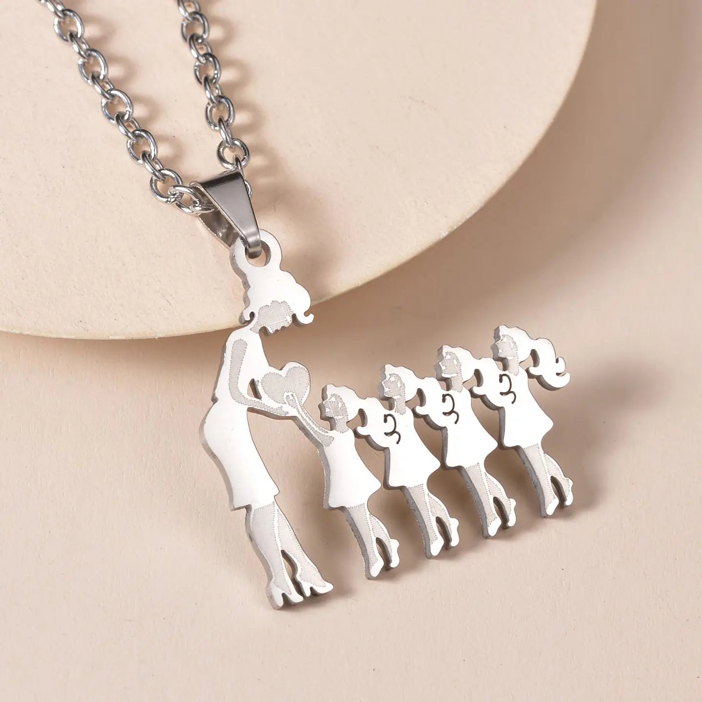 Lovely Gold Color Family Pendant Necklaces Mom Dad Children Baby Woman Stainless Steel Choker Jewelry Mother Day Gift New