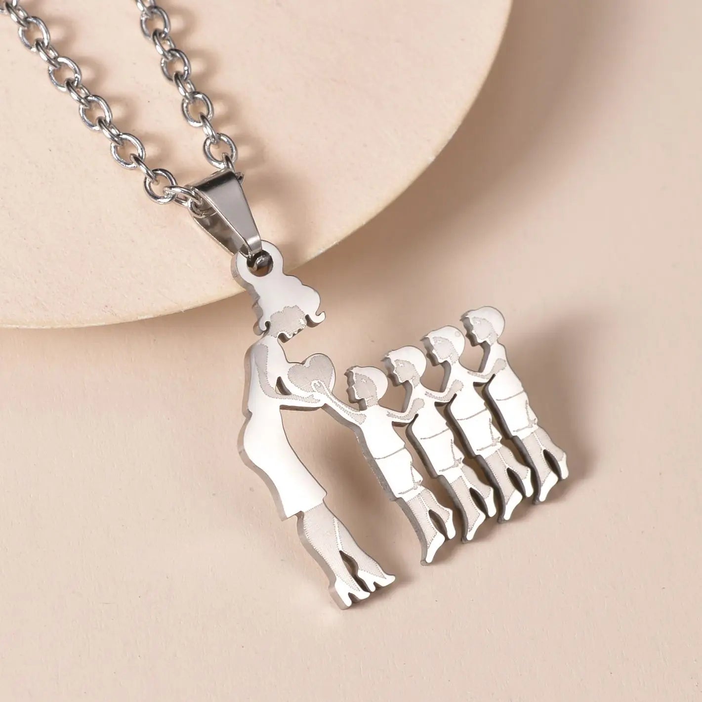 Lovely Gold Color Family Pendant Necklaces Mom Dad Children Baby Woman Stainless Steel Choker Jewelry Mother Day Gift New