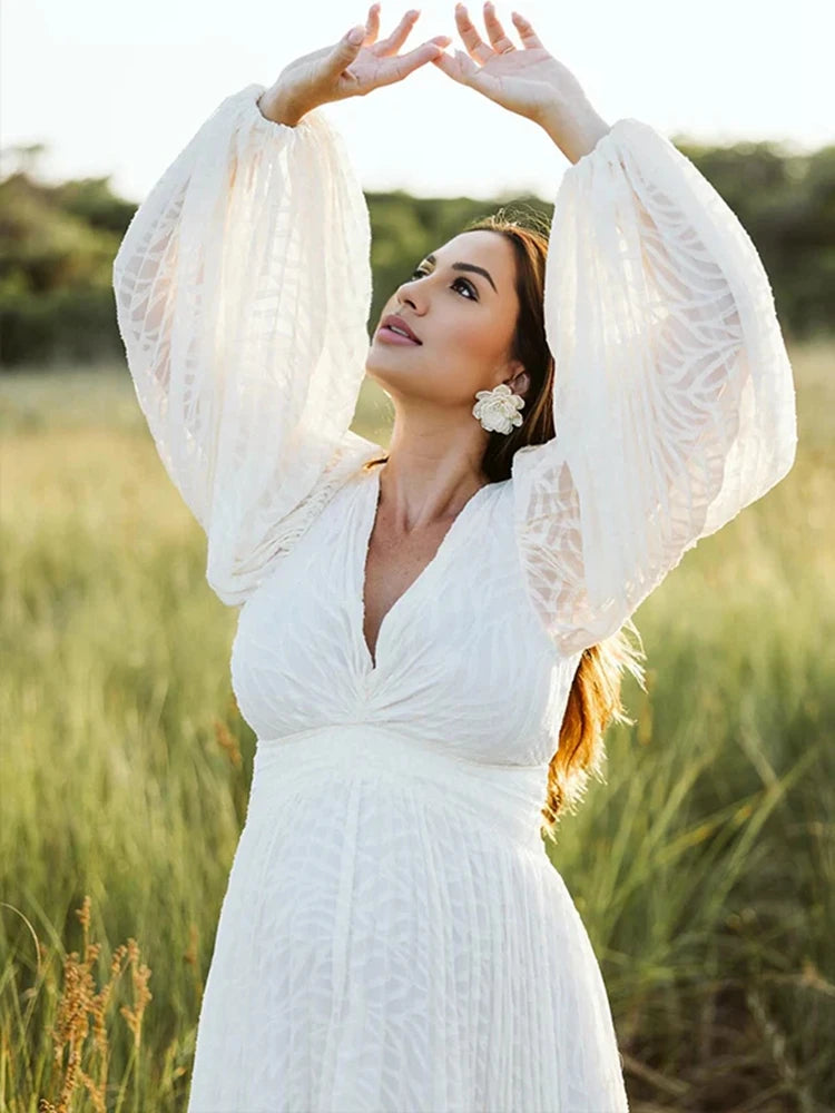 Boho White Maternity Photoshoot Dress with Long Sleeves Elegant Pregnancy Gown Baby Shower Photography Outdoor Maternity Outfit