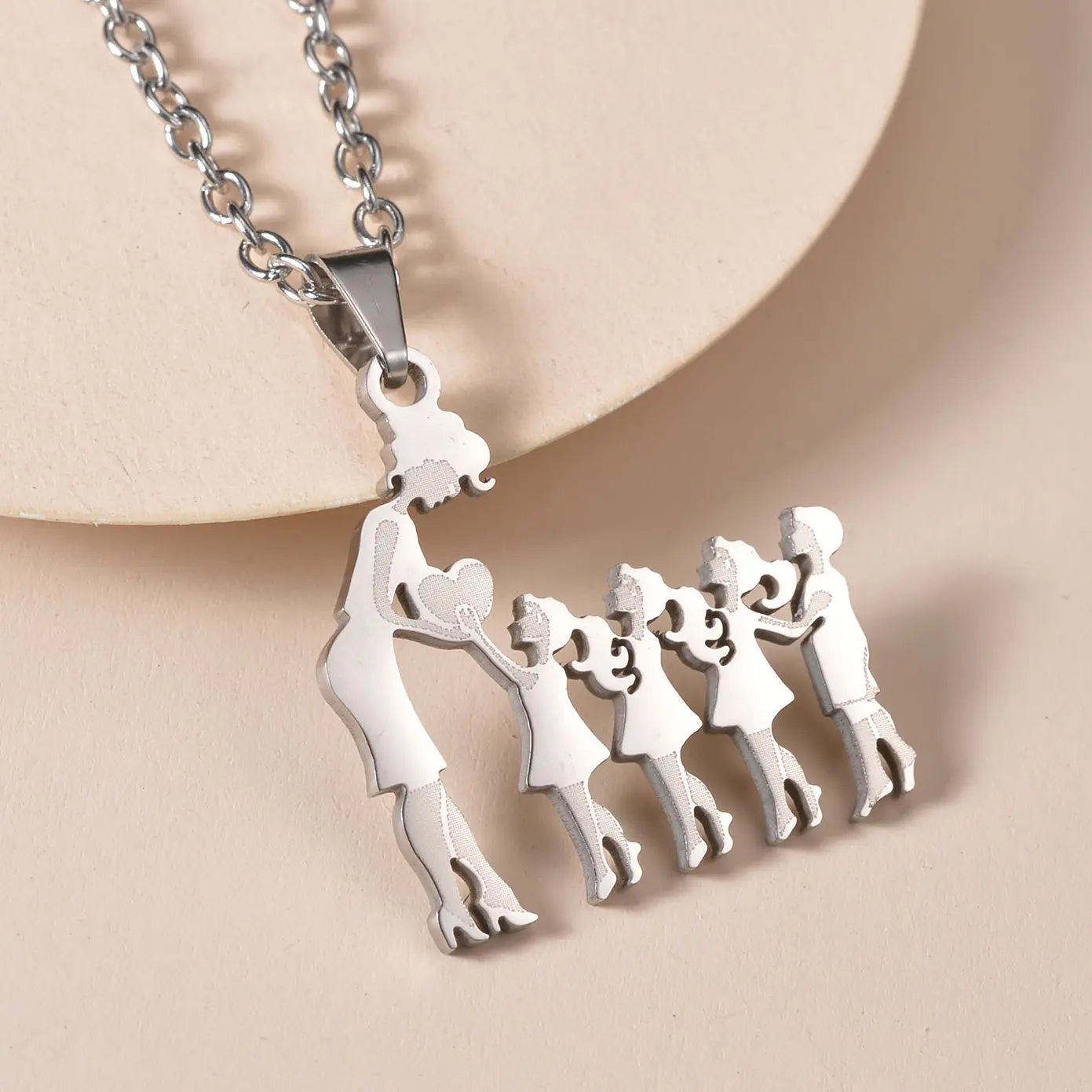Lovely Gold Color Family Pendant Necklaces Mom Dad Children Baby Woman Stainless Steel Choker Jewelry Mother Day Gift New
