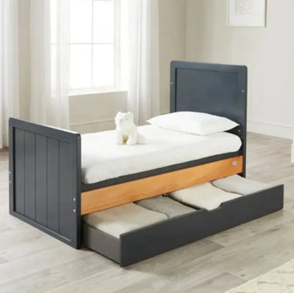 Convertible Cribs With Storage Drawers Safety Newborn Baby Cot Bed Kids Furniture Set Solid Wood